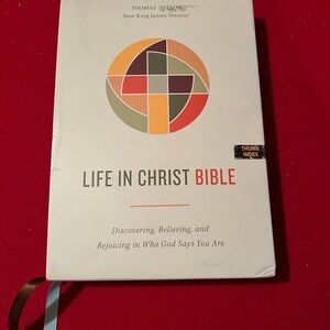 Thomas Nelson Life in Christ Bible